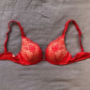 Victoria’s Secret Bombshell Push-up Bra Size 32B